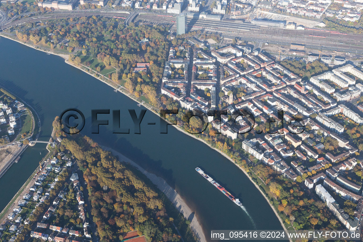 Aerial view of Stephanienufer in the district Lindenhof in Mannheim in the state Baden-Wuerttemberg, Germany