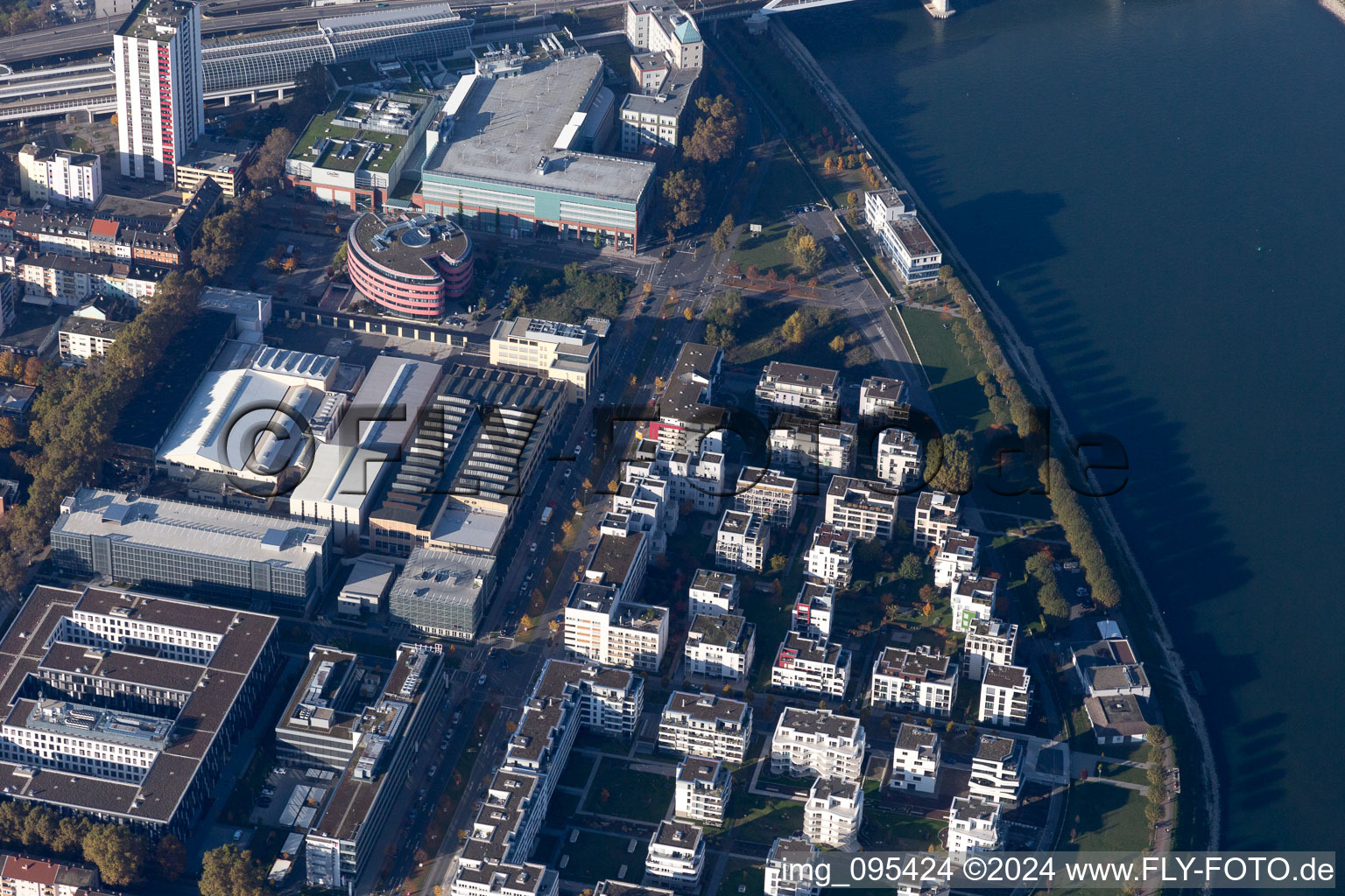 Aerial view of Yorckstrasse LUSANUM, Walzmühl Center in the district Süd in Ludwigshafen am Rhein in the state Rhineland-Palatinate, Germany