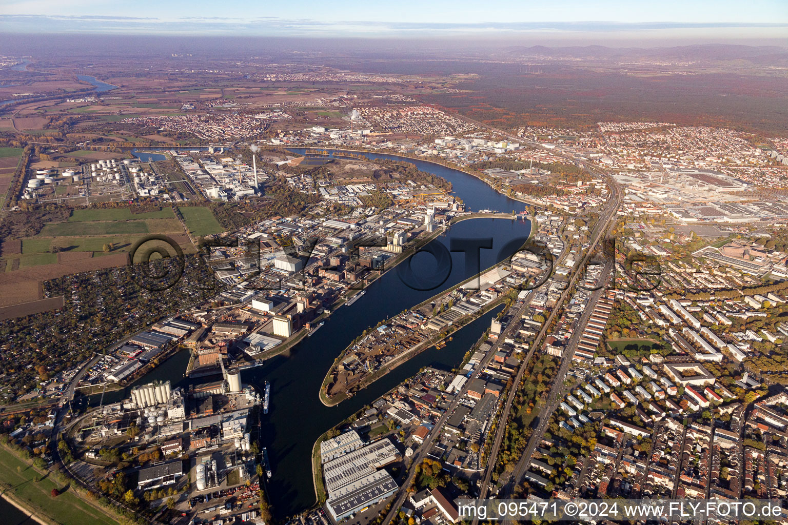 Aerial photograpy of Industrial port Friesenheimer Insel in the district Neckarstadt-West in Mannheim in the state Baden-Wuerttemberg, Germany