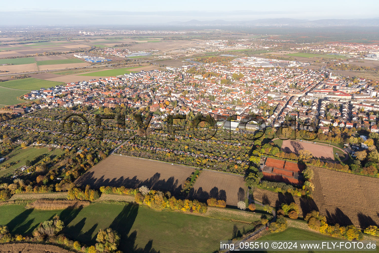 Settlement area in the district Sandhofen in Mannheim in the state Baden-Wurttemberg, Germany