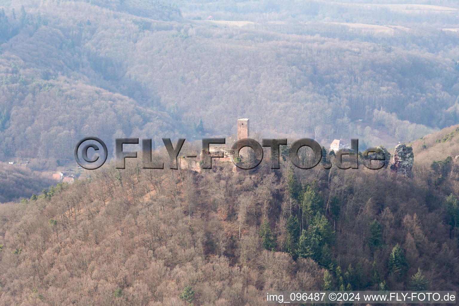 Bird's eye view of Leinsweiler in the state Rhineland-Palatinate, Germany