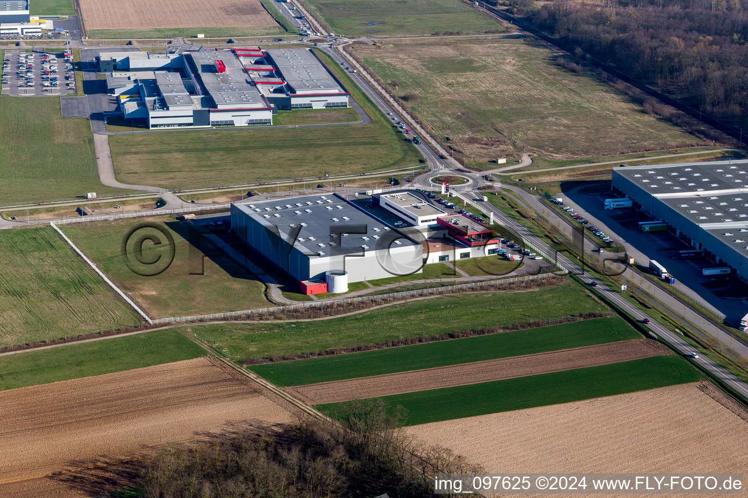 Mommenheim in the state Bas-Rhin, France from above