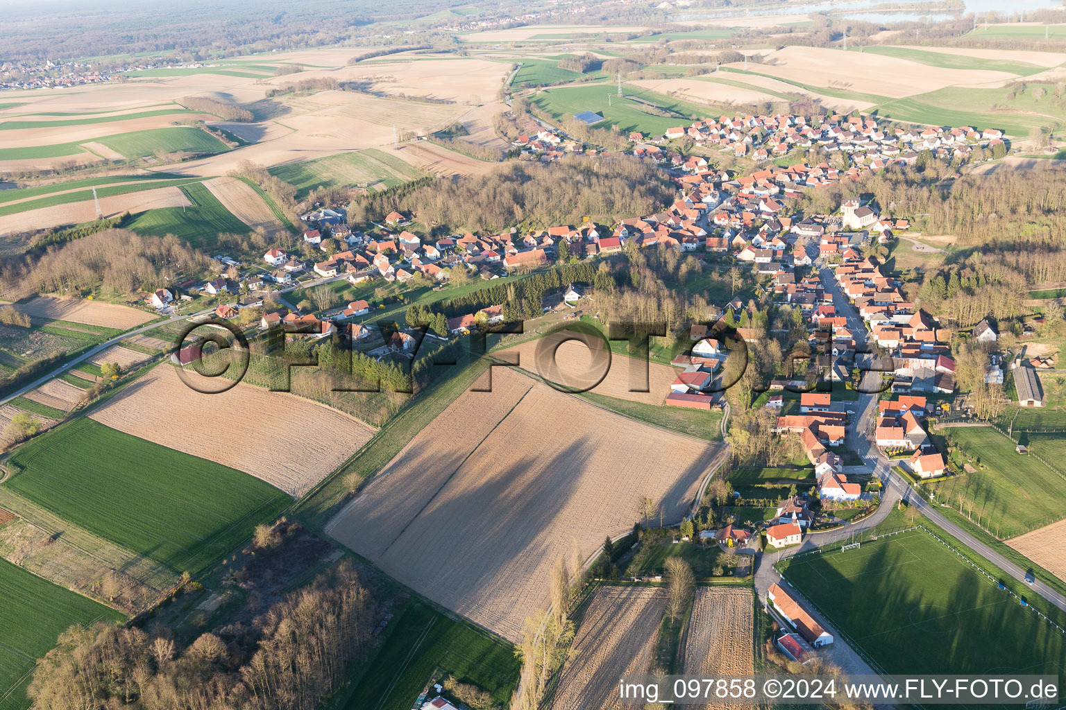 Neewiller-près-Lauterbourg in the state Bas-Rhin, France from above