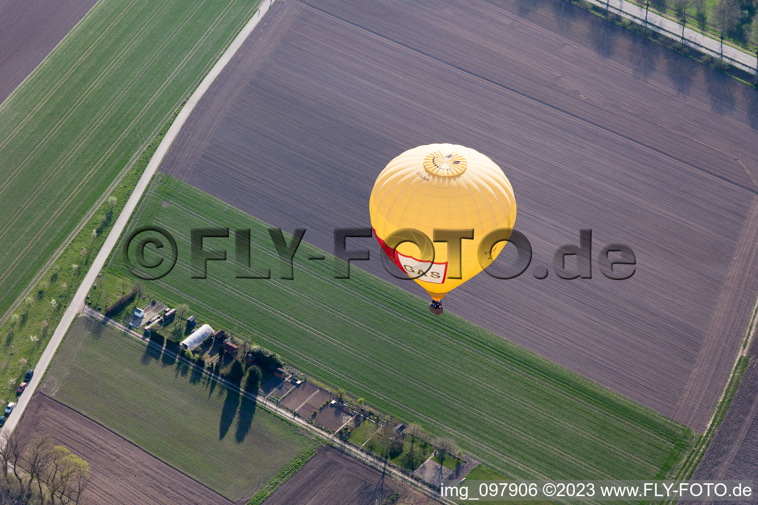 Balloon launch in the district Hayna in Herxheim bei Landau/Pfalz in the state Rhineland-Palatinate, Germany