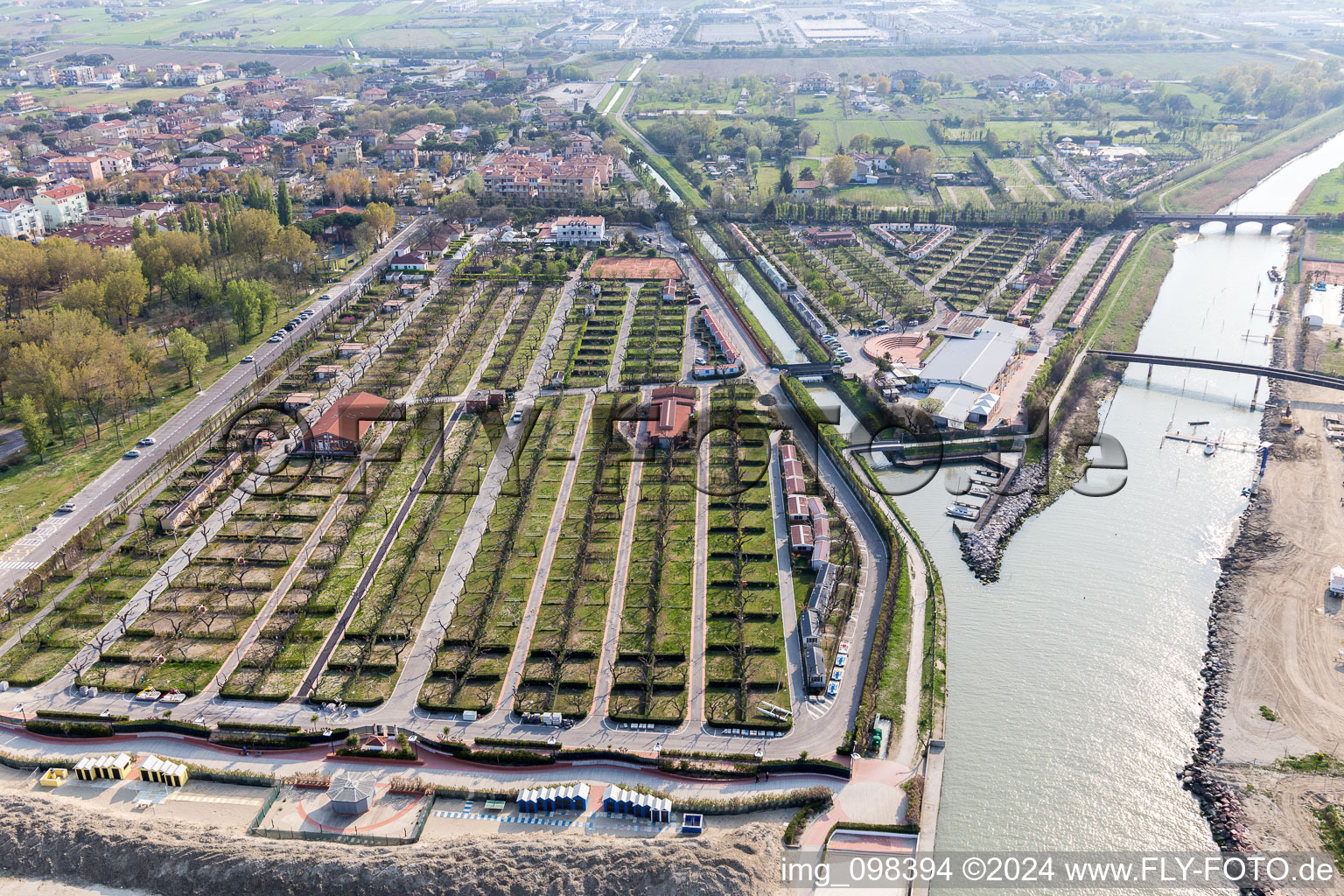 Camping with caravans and tents in San Mauro A Mare in Emilia-Romagna, Italy