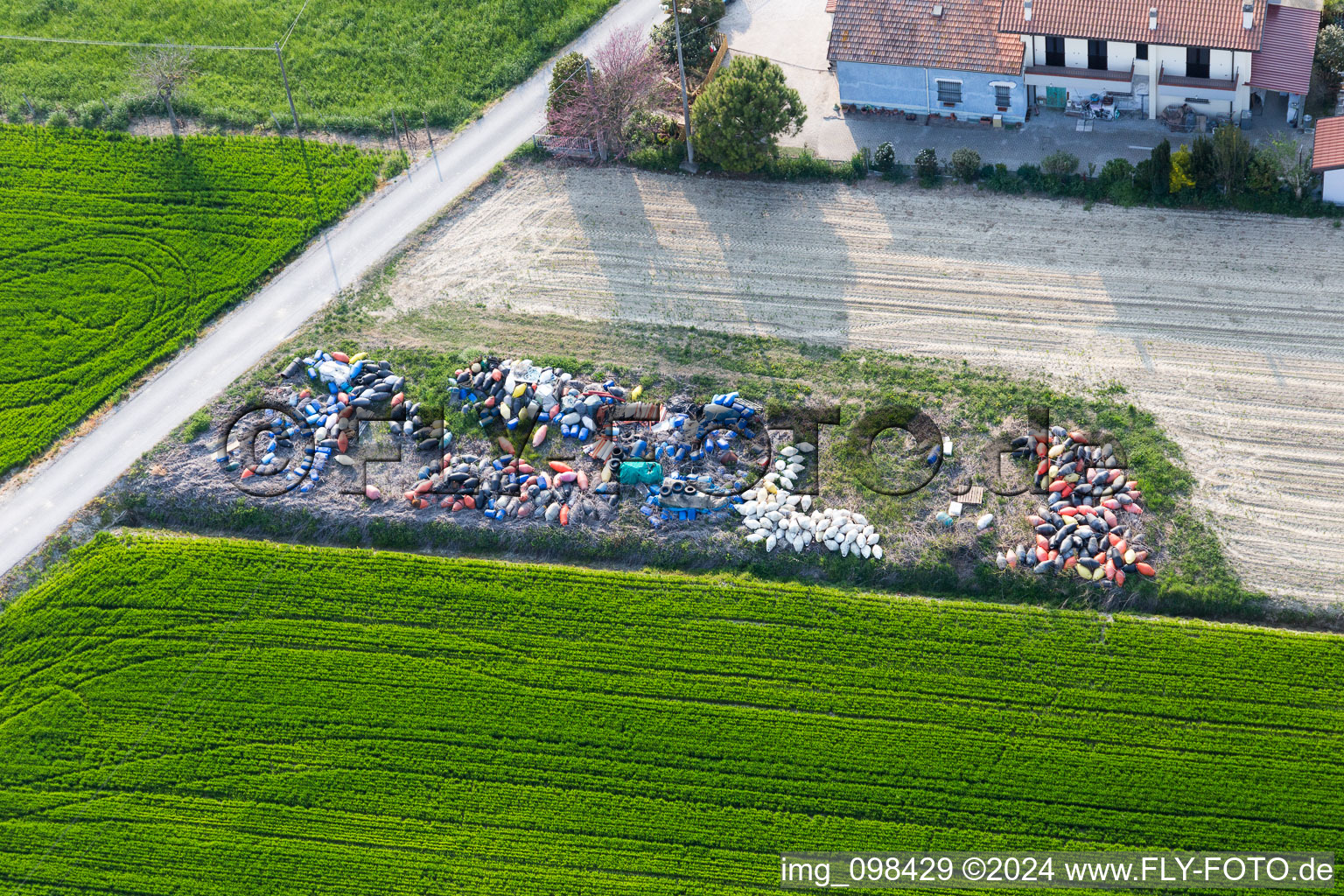 Case Lontani in the state Emilia Romagna, Italy