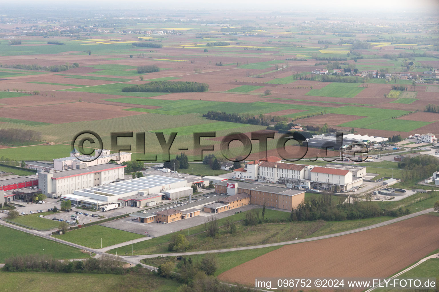 Aonedis di Qua in the state Friuli Venezia Giulia, Italy from above