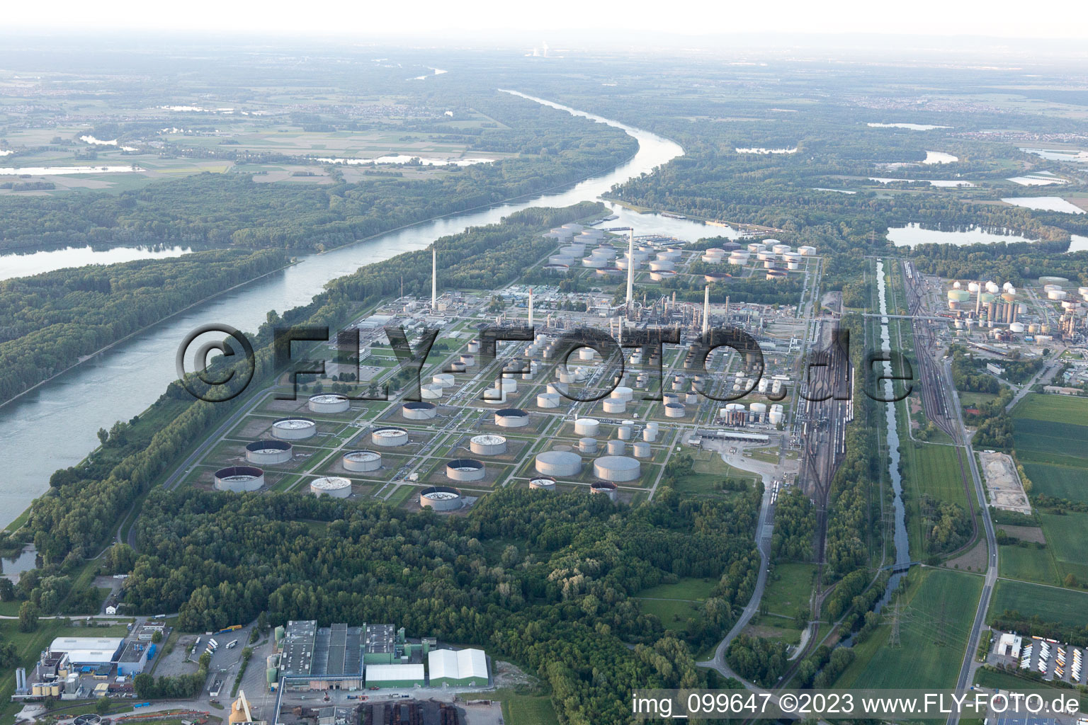 MIRO oil refinery in the district Knielingen in Karlsruhe in the state Baden-Wuerttemberg, Germany