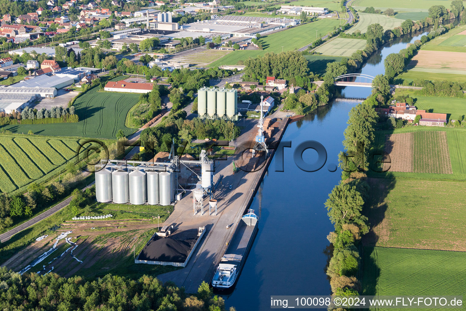 Piers with ship loading crane at the Mainlaende in Zeil am Main in the state Bavaria, Germany