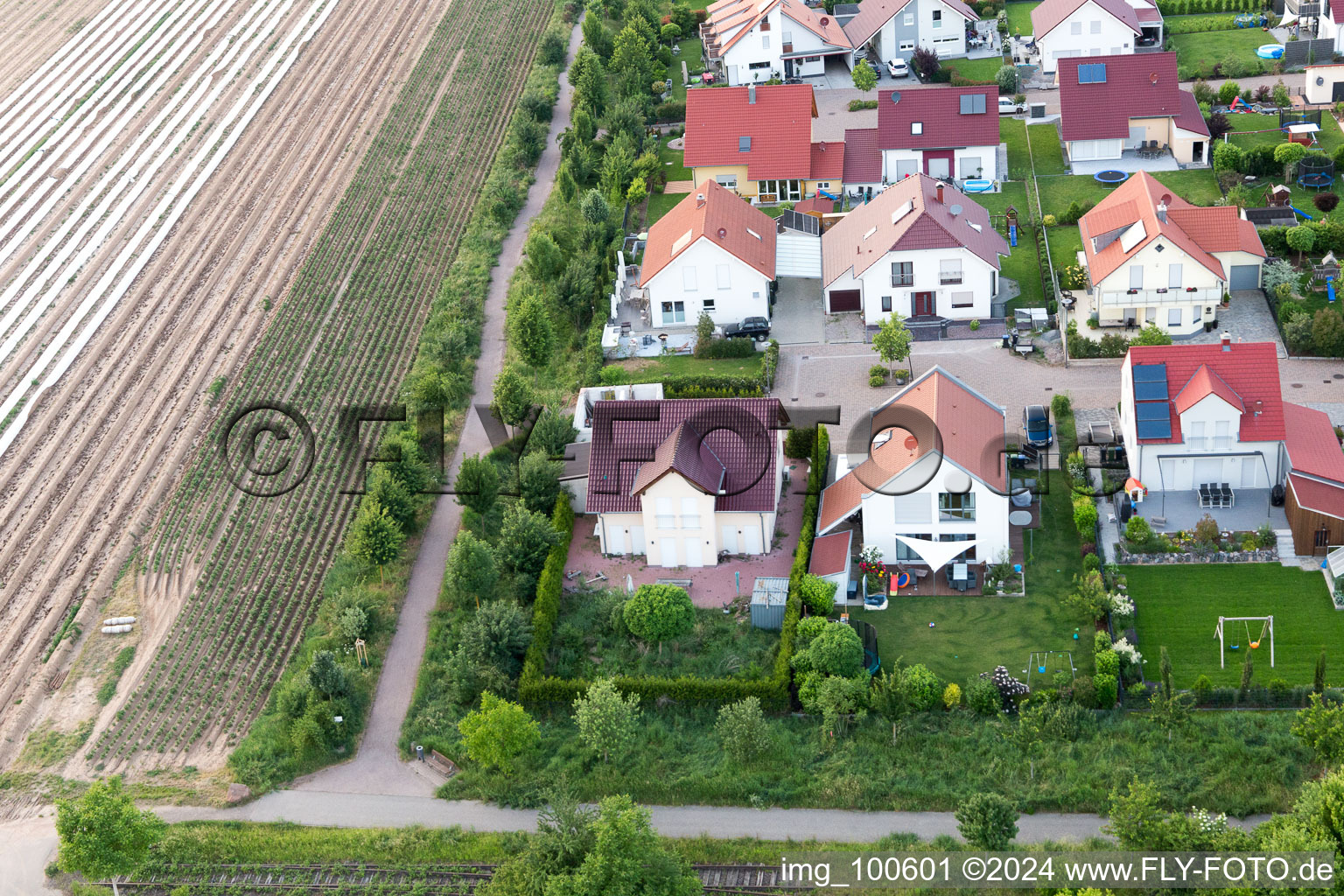 Bird's eye view of District Mörlheim in Landau in der Pfalz in the state Rhineland-Palatinate, Germany