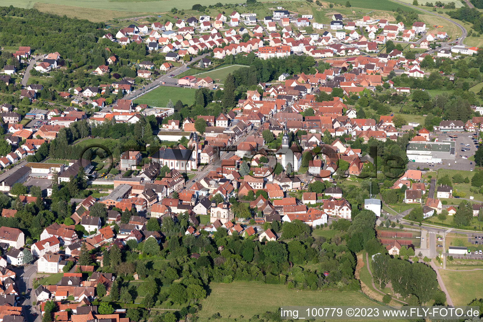 Oblique view of Kutzenhausen in the state Bas-Rhin, France
