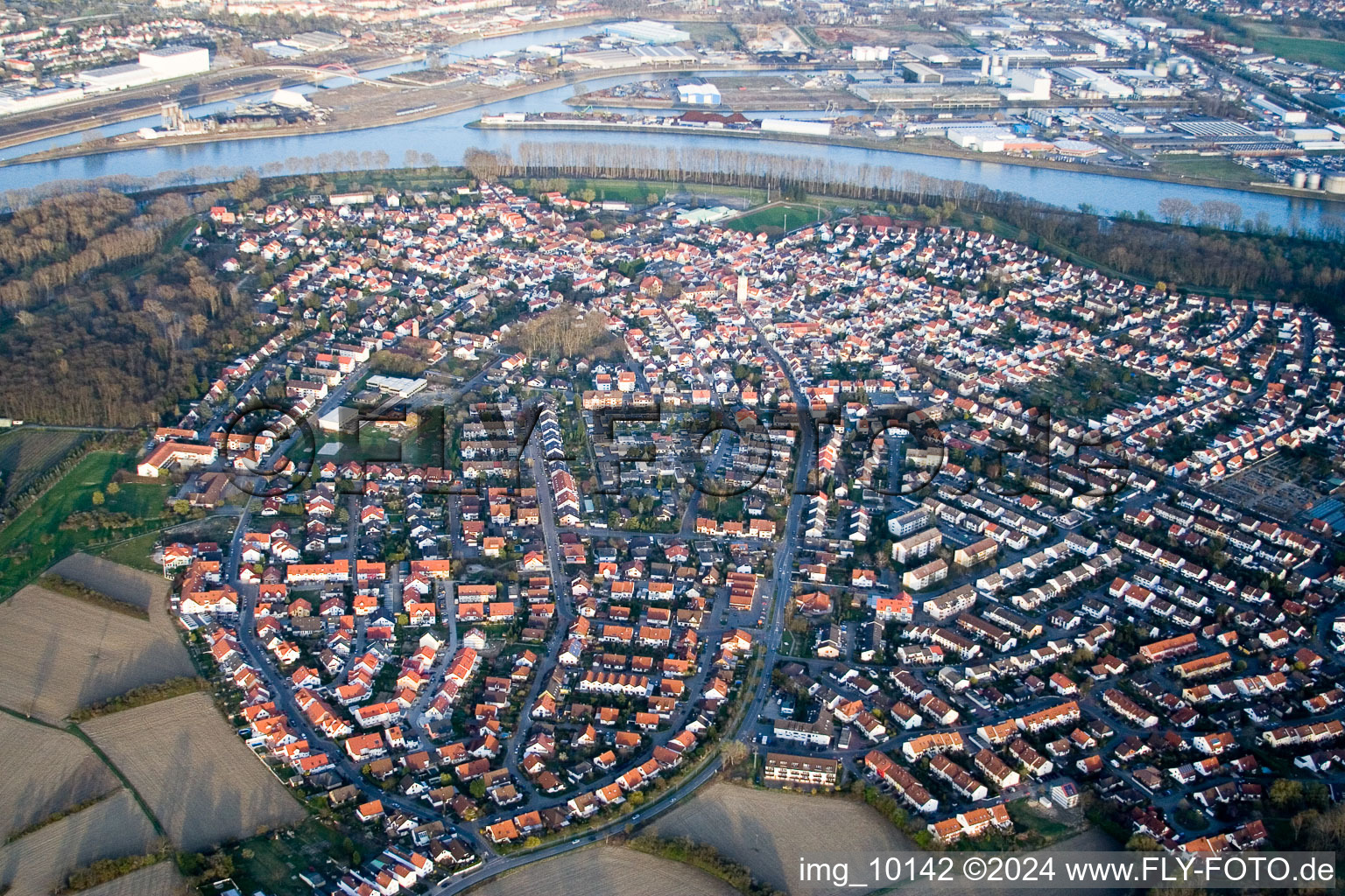 Aerial photograpy of Town View of the streets and houses of the residential areas in Altrip in the state Rhineland-Palatinate