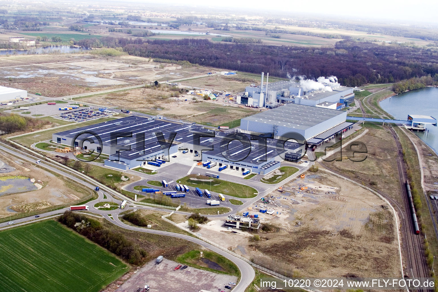 Oberwald industrial area, Palm paper factory in Wörth am Rhein in the state Rhineland-Palatinate, Germany