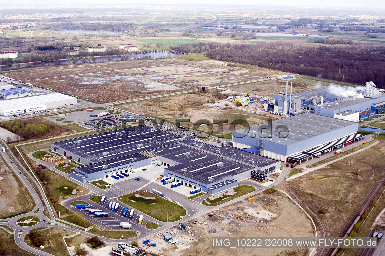 Aerial photograpy of Oberwald industrial area, Palm paper factory in Wörth am Rhein in the state Rhineland-Palatinate, Germany