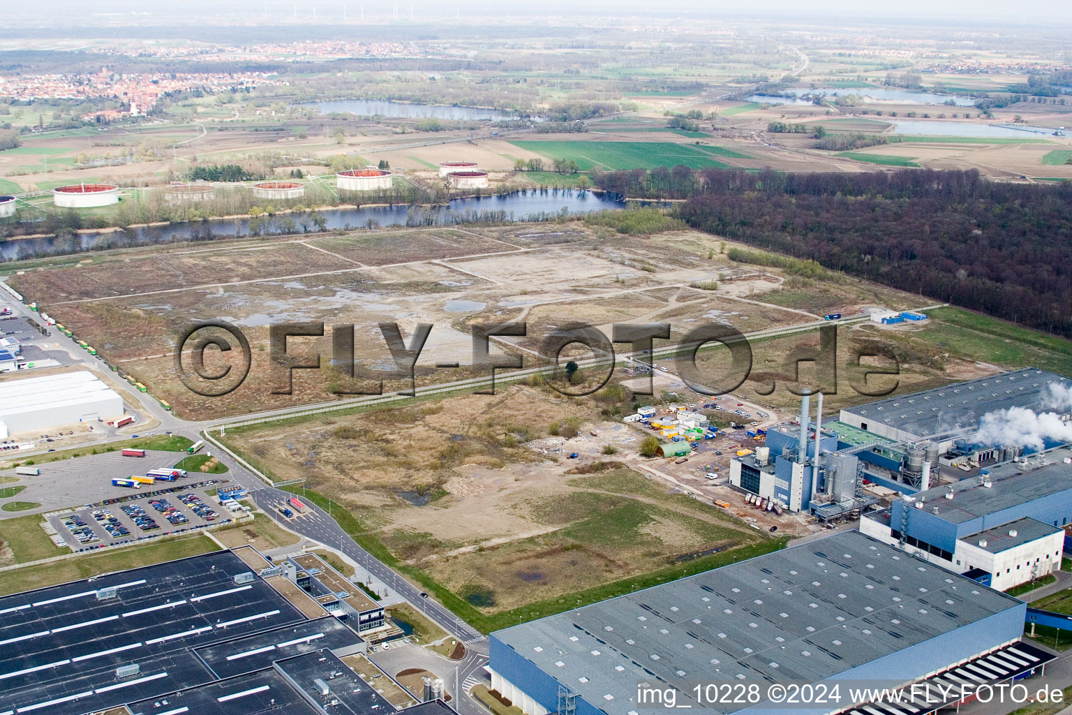 Site for the Netto logistics center in the industrial area behind the Palm paper factory in Wörth am Rhein in the state Rhineland-Palatinate, Germany