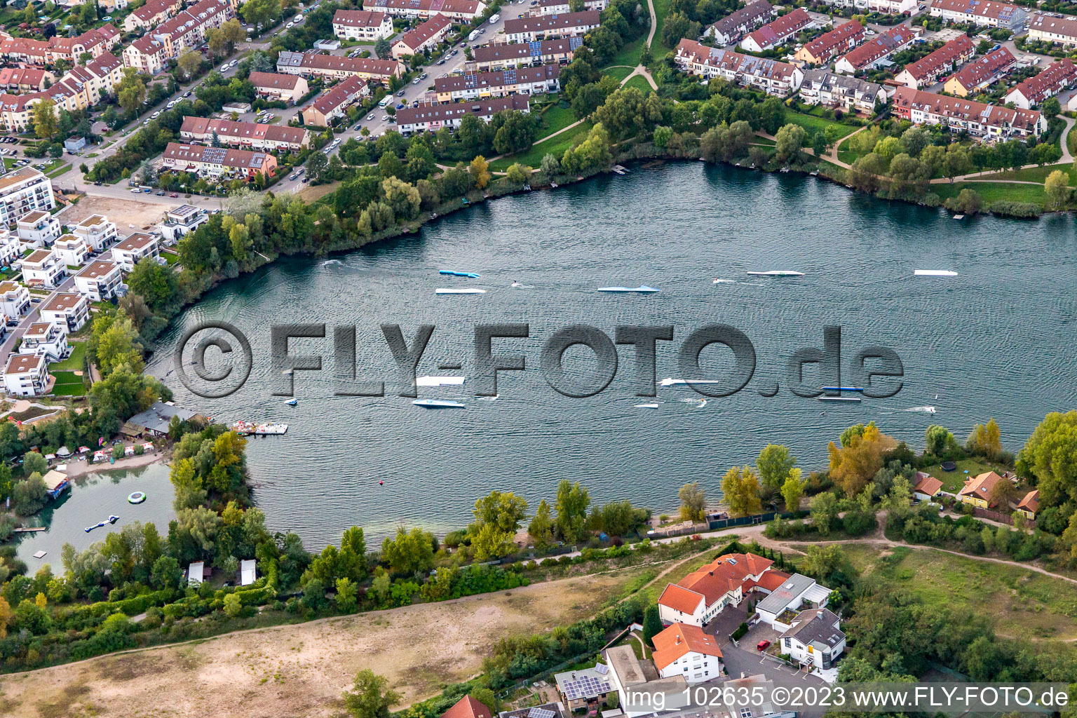 Aerial photograpy of Water skiing and wakeboarding facility on Lake Rheinau in the district Rheinau in Mannheim in the state Baden-Wuerttemberg, Germany
