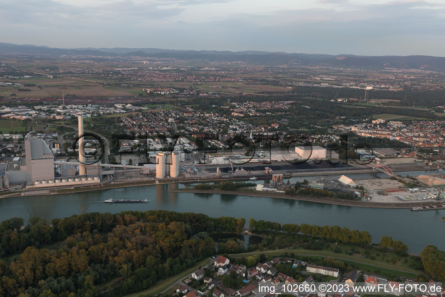 Aerial photograpy of Large power plant Mannheim on the Rhine at Neckarau in the district Neckarau in Mannheim in the state Baden-Wuerttemberg, Germany