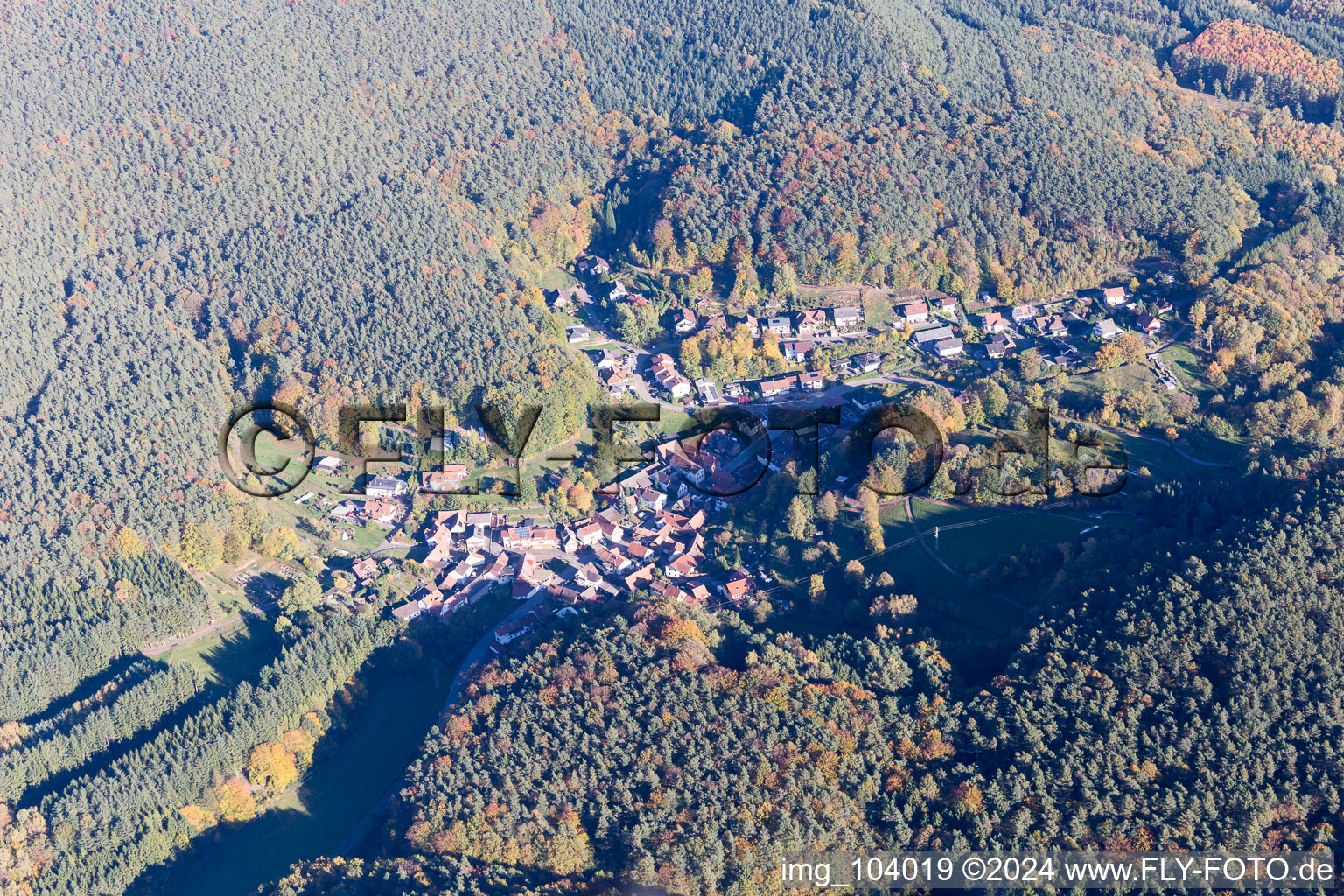 Aerial view of From the west in Darstein in the state Rhineland-Palatinate, Germany