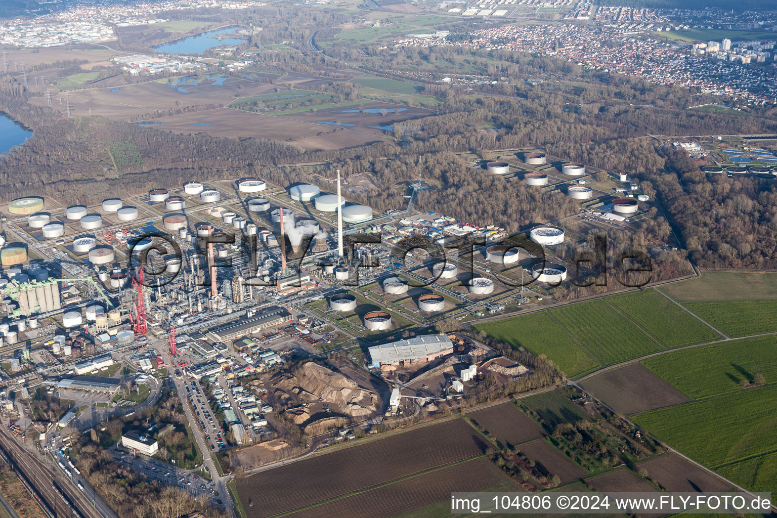 MIRO Oil Refinery in the district Knielingen in Karlsruhe in the state Baden-Wuerttemberg, Germany seen from above