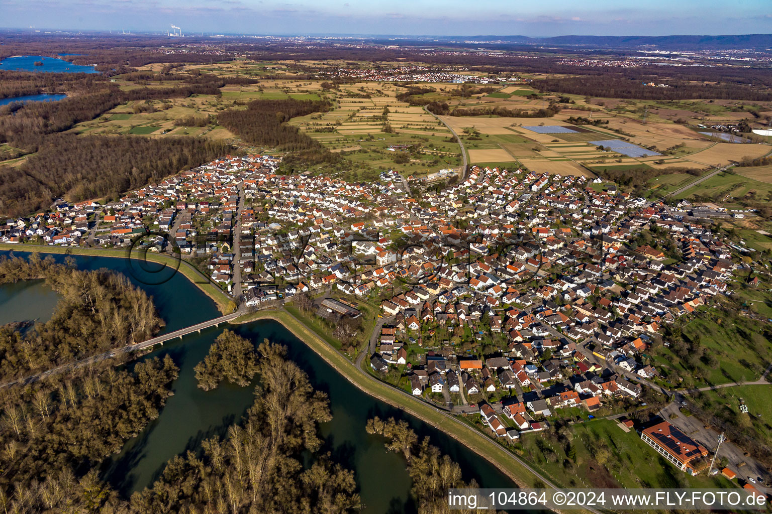 From the southwest in the district Plittersdorf in Rastatt in the state Baden-Wuerttemberg, Germany