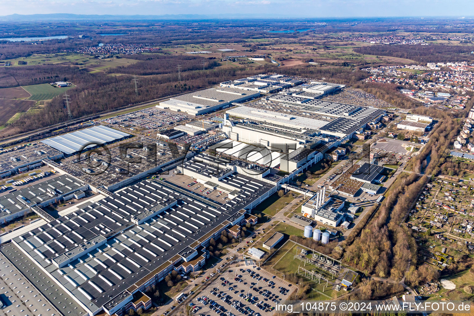 Aerial photograpy of Mercedes Benz plant in Rastatt in the state Baden-Wuerttemberg, Germany