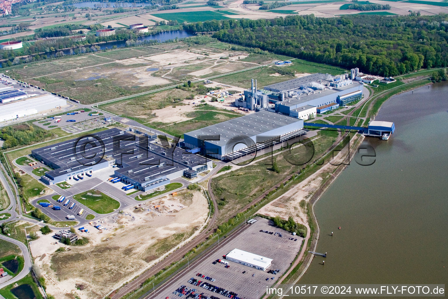 Oberwald industrial area, Palm paper mill in the district Maximiliansau in Wörth am Rhein in the state Rhineland-Palatinate, Germany