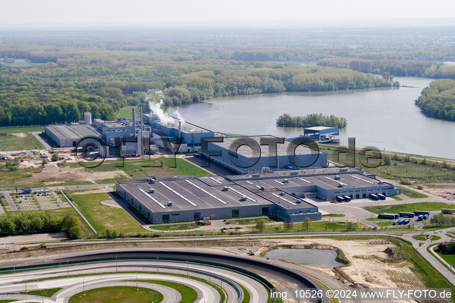 Oberwald industrial area, Palm paper factory in Wörth am Rhein in the state Rhineland-Palatinate, Germany from above