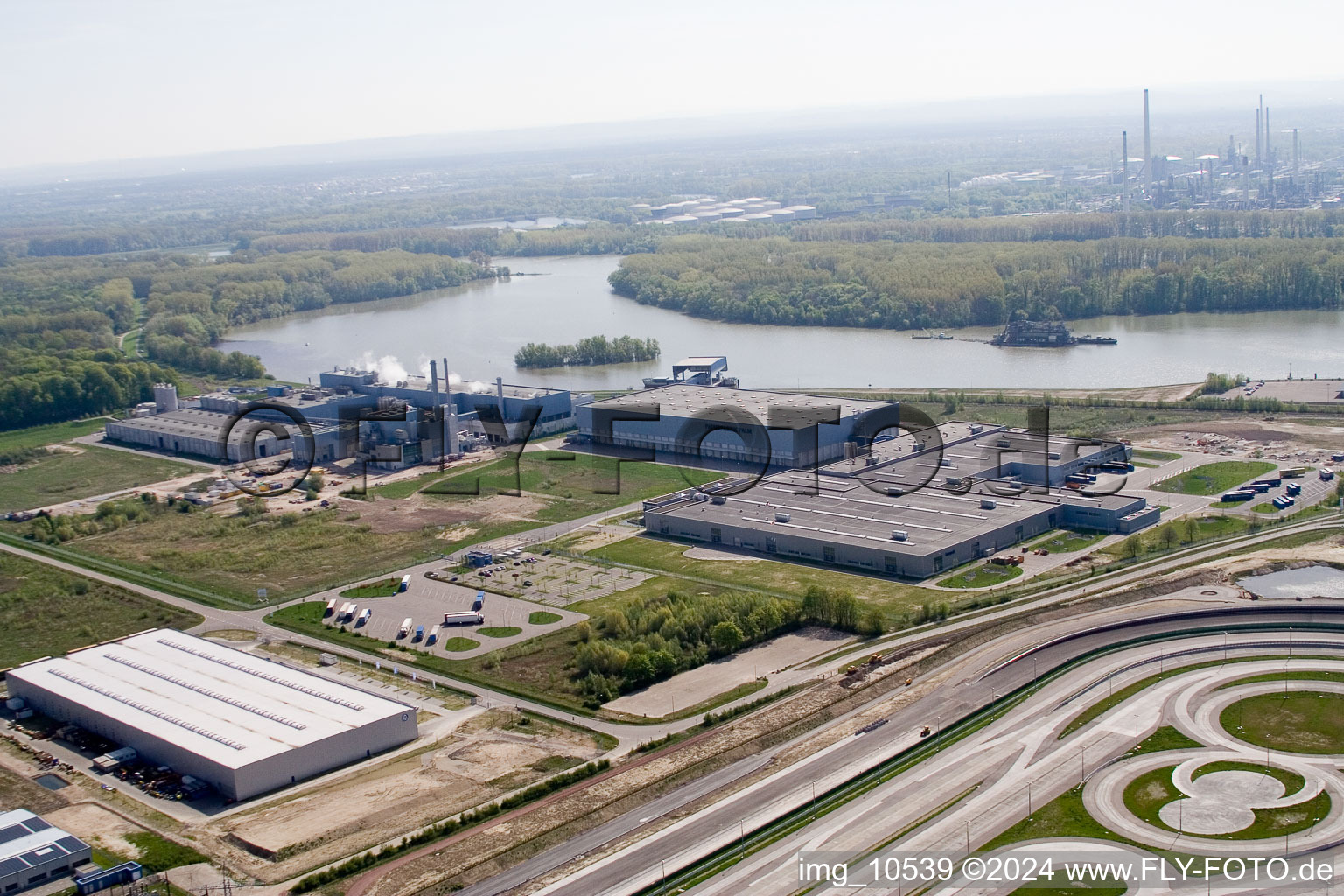 Oberwald industrial area, Palm paper mill in Wörth am Rhein in the state Rhineland-Palatinate, Germany seen from above