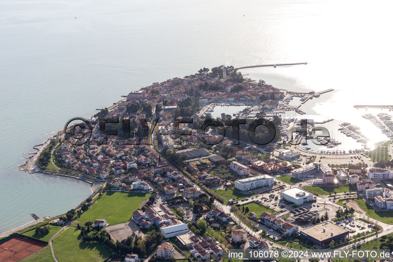 Antenal in the state Gespanschaft Istrien, Croatia from the plane