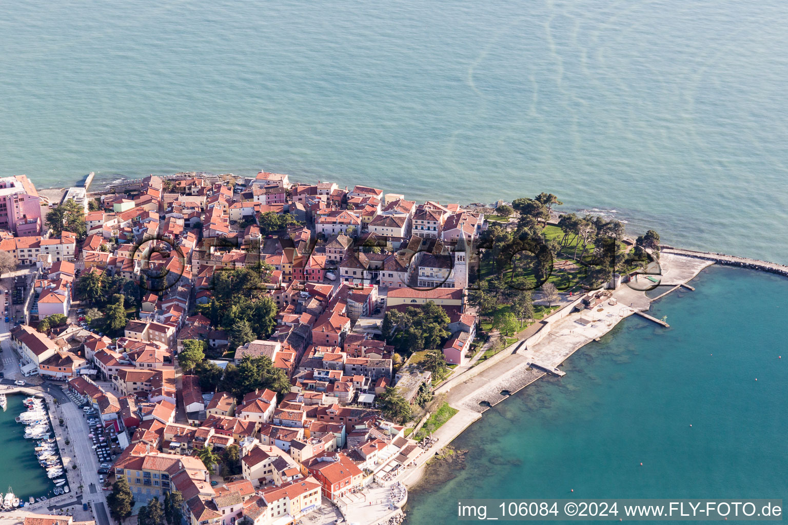 Karpinjan in the state Gespanschaft Istrien, Croatia from above