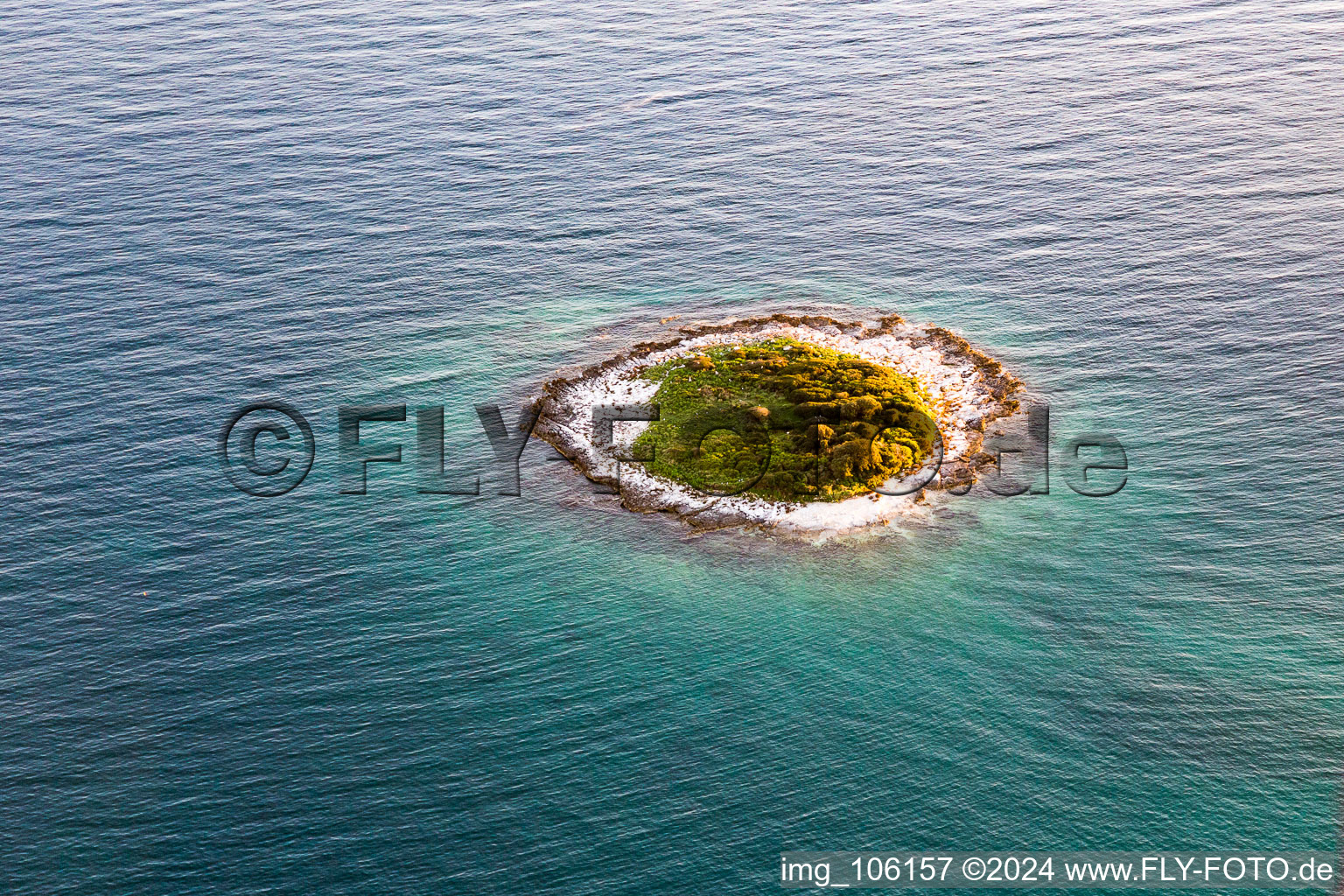 Mini-Island Otocic Pisulj in the Adriatic sea in Rovinj in Gespanschaft Istrien, Croatia