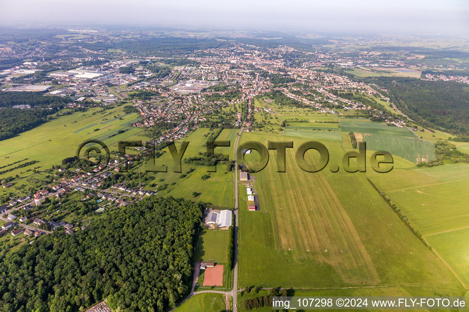 Aerial photograpy of Sarreguemines - Neunkirch, airfield in Frauenberg in the state Moselle, France