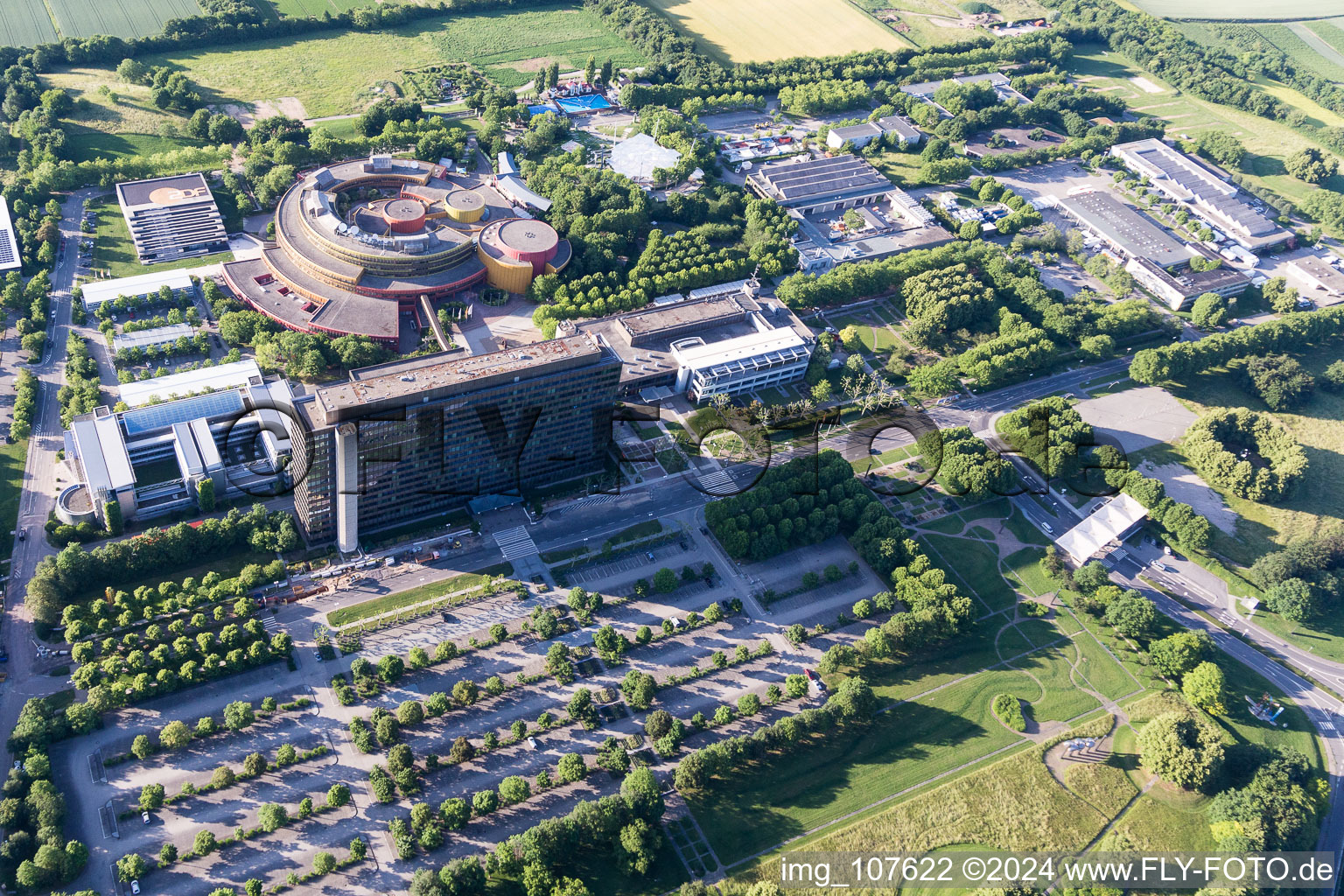 Bird's eye view of District Lerchenberg in Mainz in the state Rhineland-Palatinate, Germany