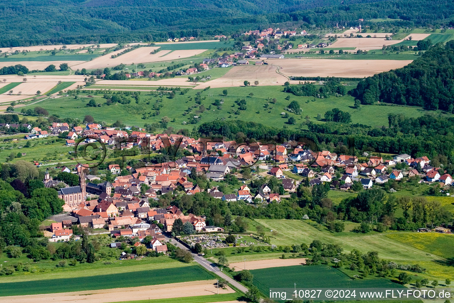 Frœschwiller in the state Bas-Rhin, France from above