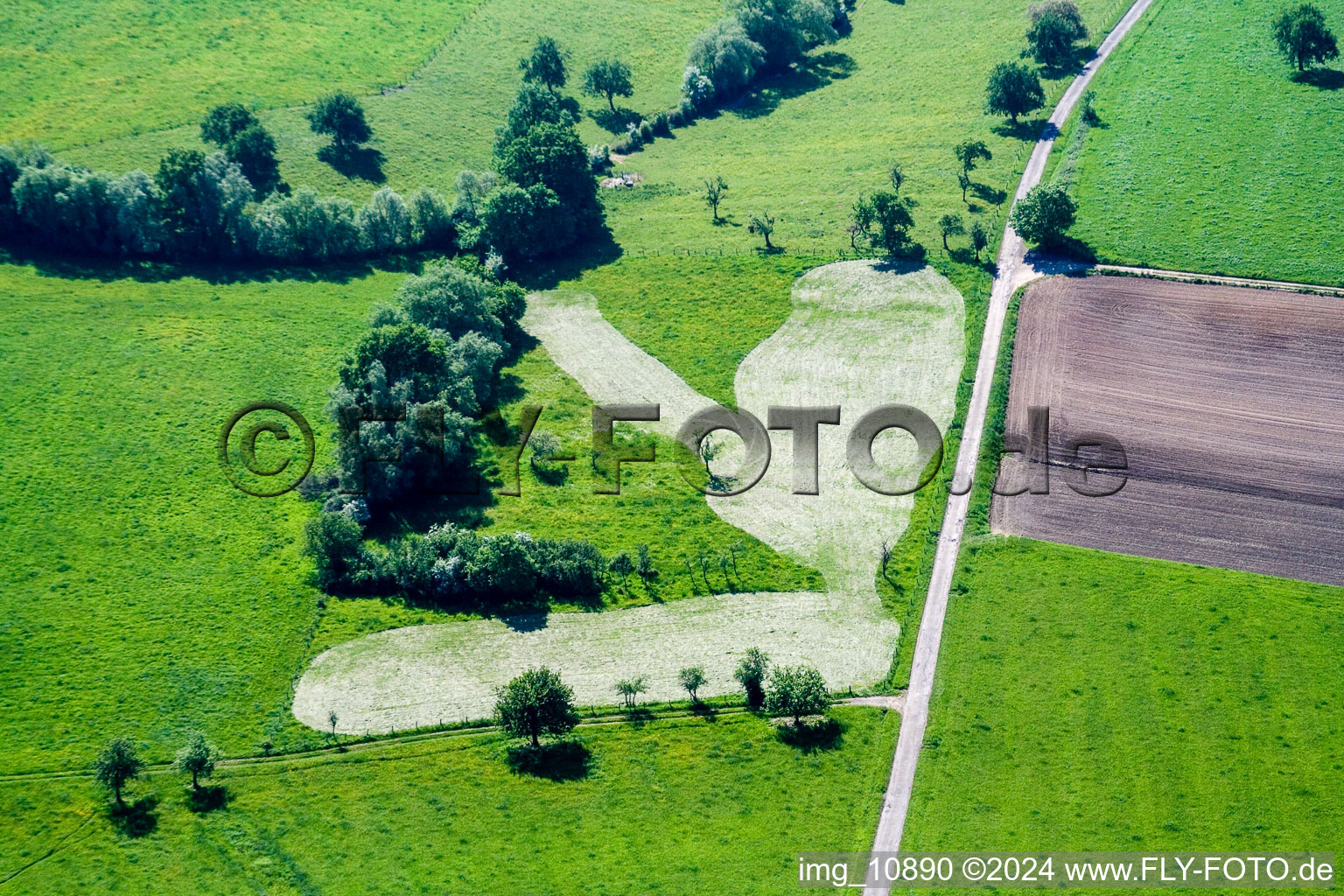 Ernolsheim-lès-Saverne in the state Bas-Rhin, France seen from above