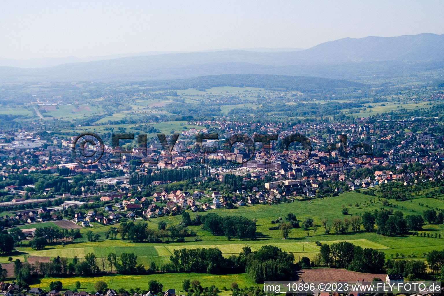 Aerial photograpy of Saverne, Monswiller from the north in Monswiller in the state Bas-Rhin, France