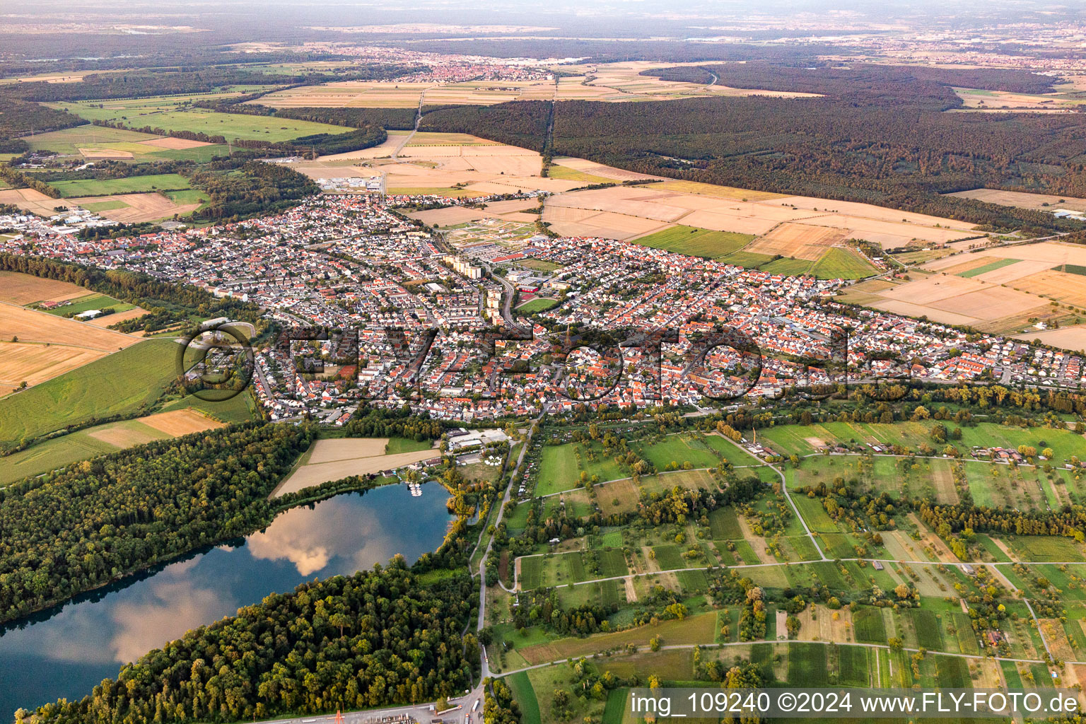 District Linkenheim in Linkenheim-Hochstetten in the state Baden-Wuerttemberg, Germany seen from above