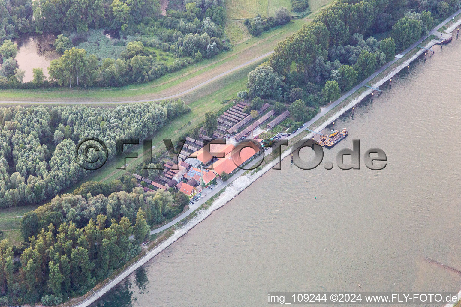 Bird's eye view of District Sondernheim in Germersheim in the state Rhineland-Palatinate, Germany