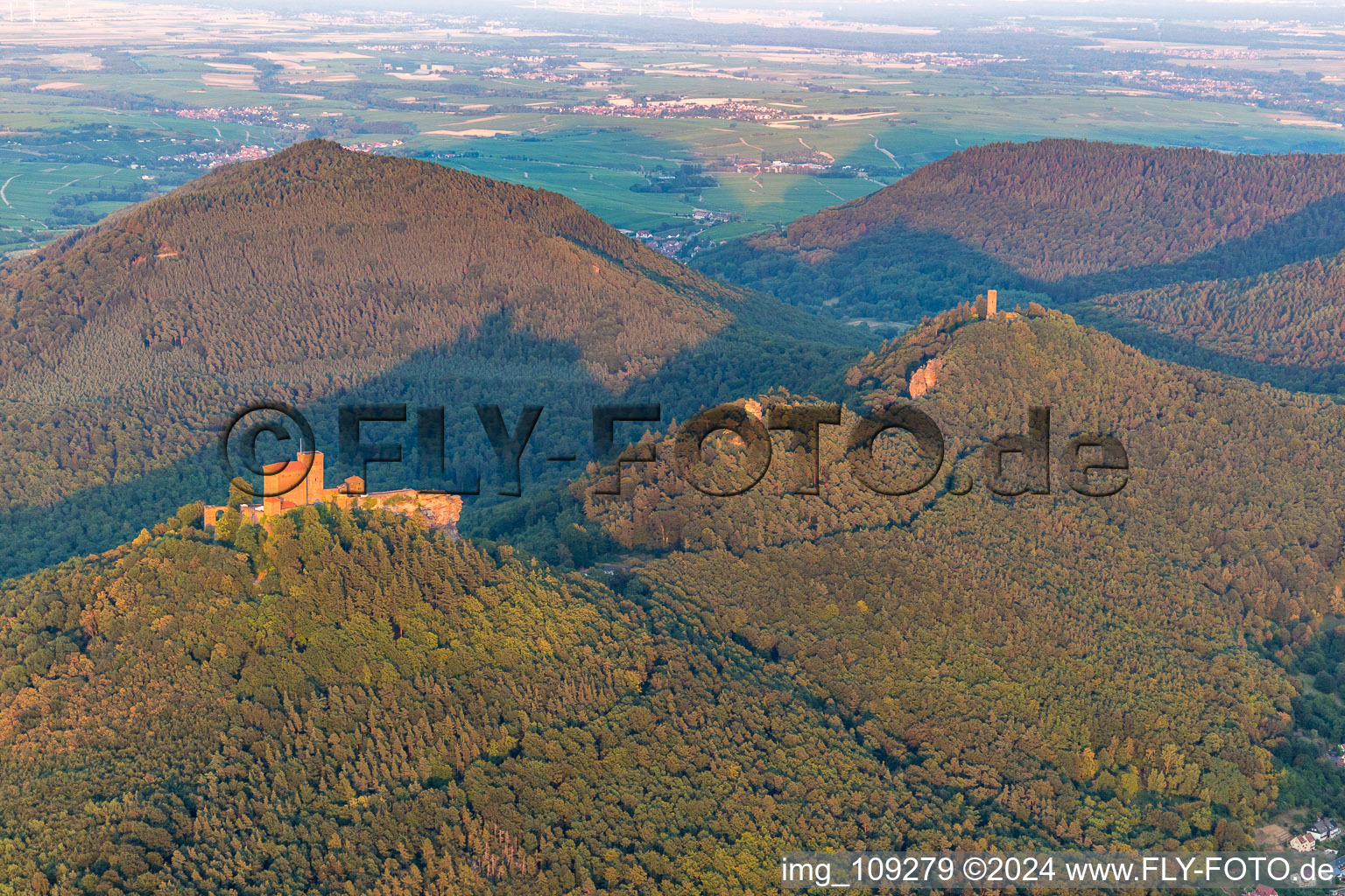 The 3 castles Trifels, Anebos and Münz in the district Bindersbach in Annweiler am Trifels in the state Rhineland-Palatinate, Germany