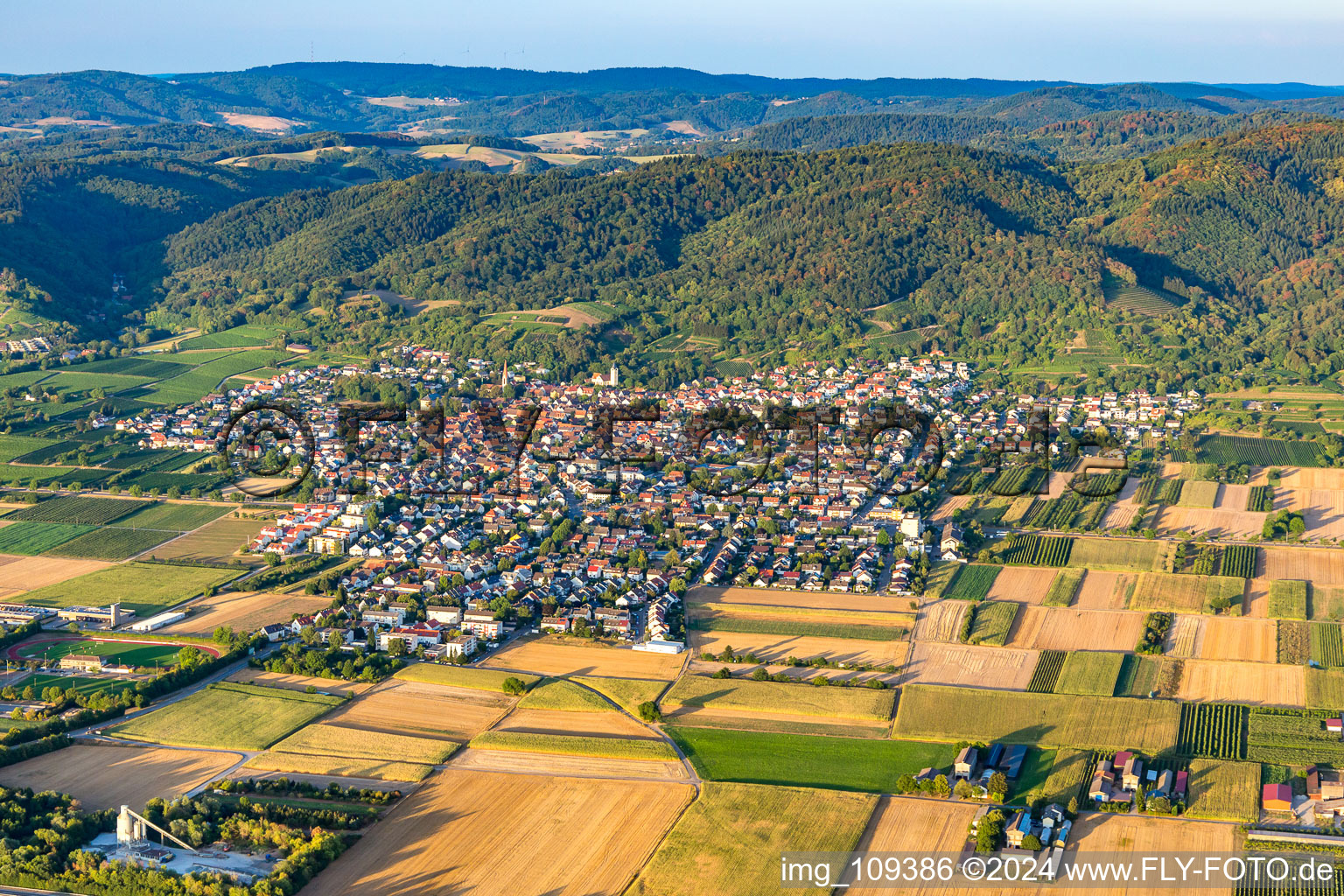 Place on the Bergstrasse in the district Leutershausen in Hirschberg an der Bergstraße in the state Baden-Wuerttemberg, Germany