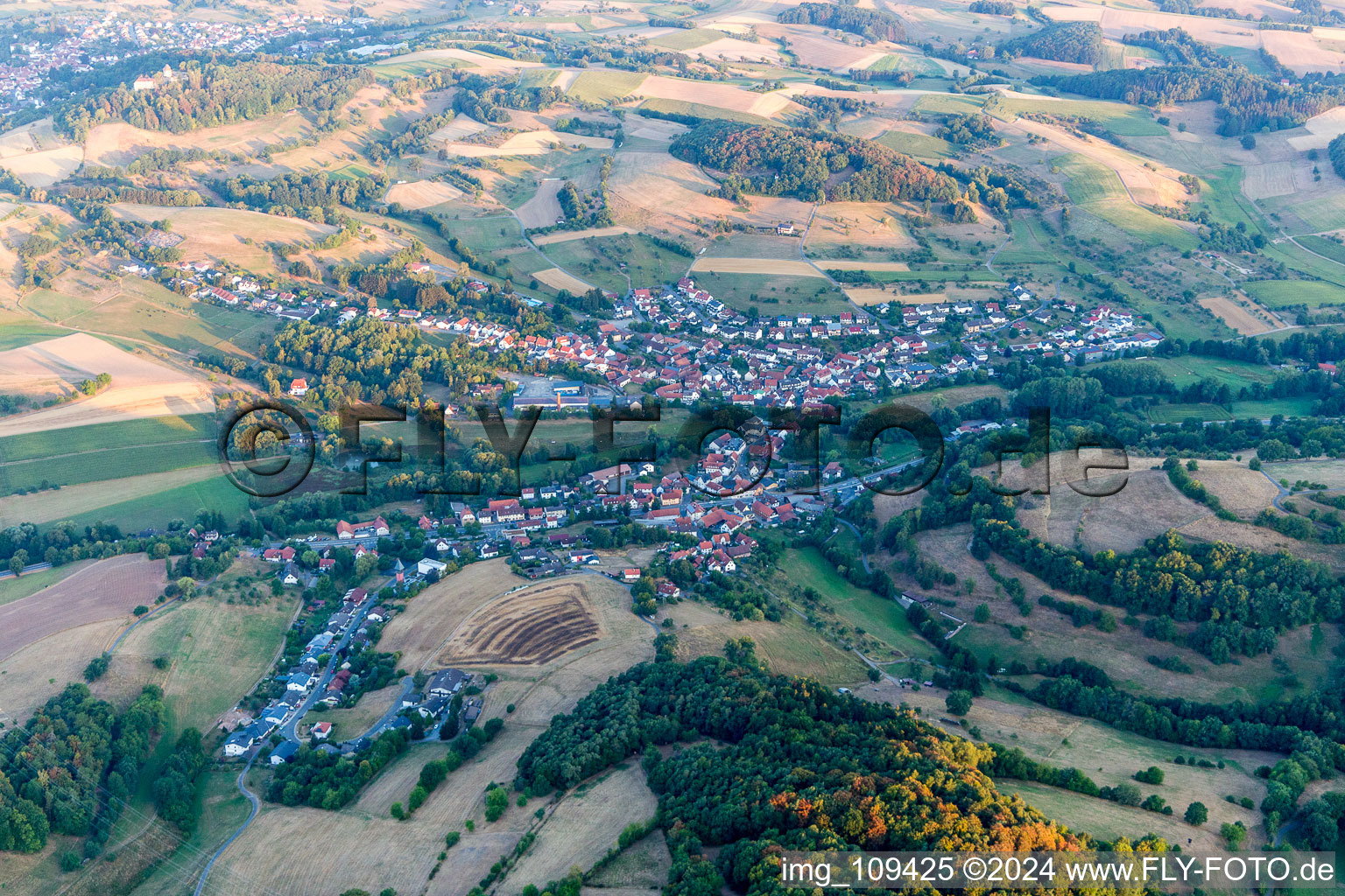 From the east in the district Beerfurth in Reichelsheim in the state Hesse, Germany