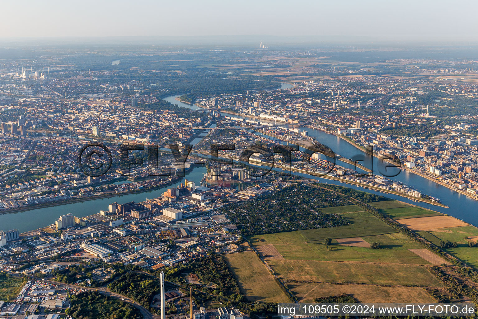 Neckarspitze Industrial Port in the district Neckarstadt-West in Mannheim in the state Baden-Wuerttemberg, Germany