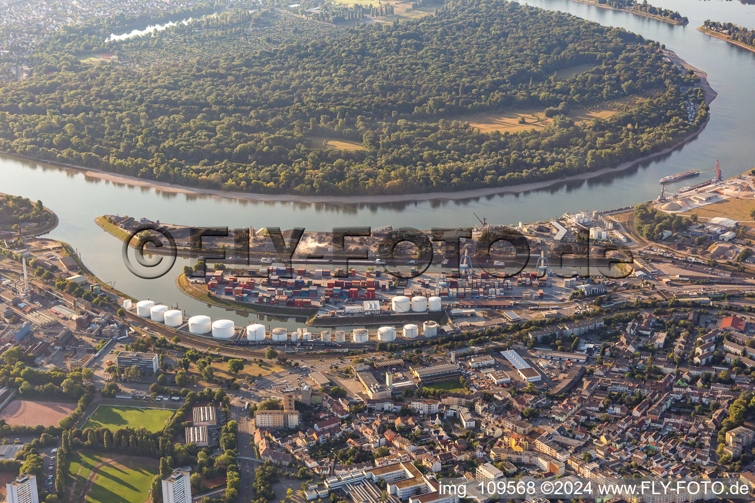 Kaiserwörth Harbour in the district Mundenheim in Ludwigshafen am Rhein in the state Rhineland-Palatinate, Germany from above