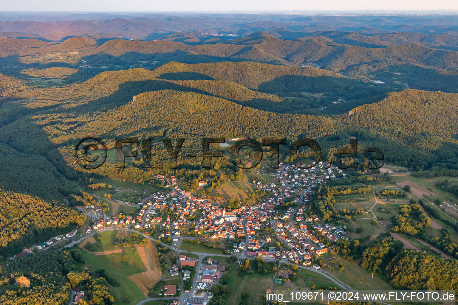 Bird's eye view of District Gossersweiler in Gossersweiler-Stein in the state Rhineland-Palatinate, Germany