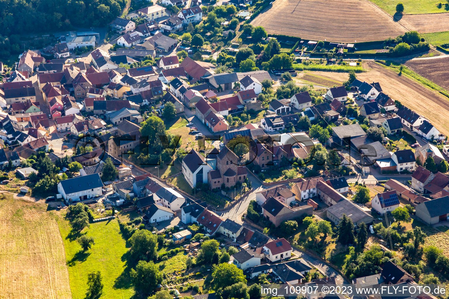 Triftstr in Hallgarten in the state Rhineland-Palatinate, Germany