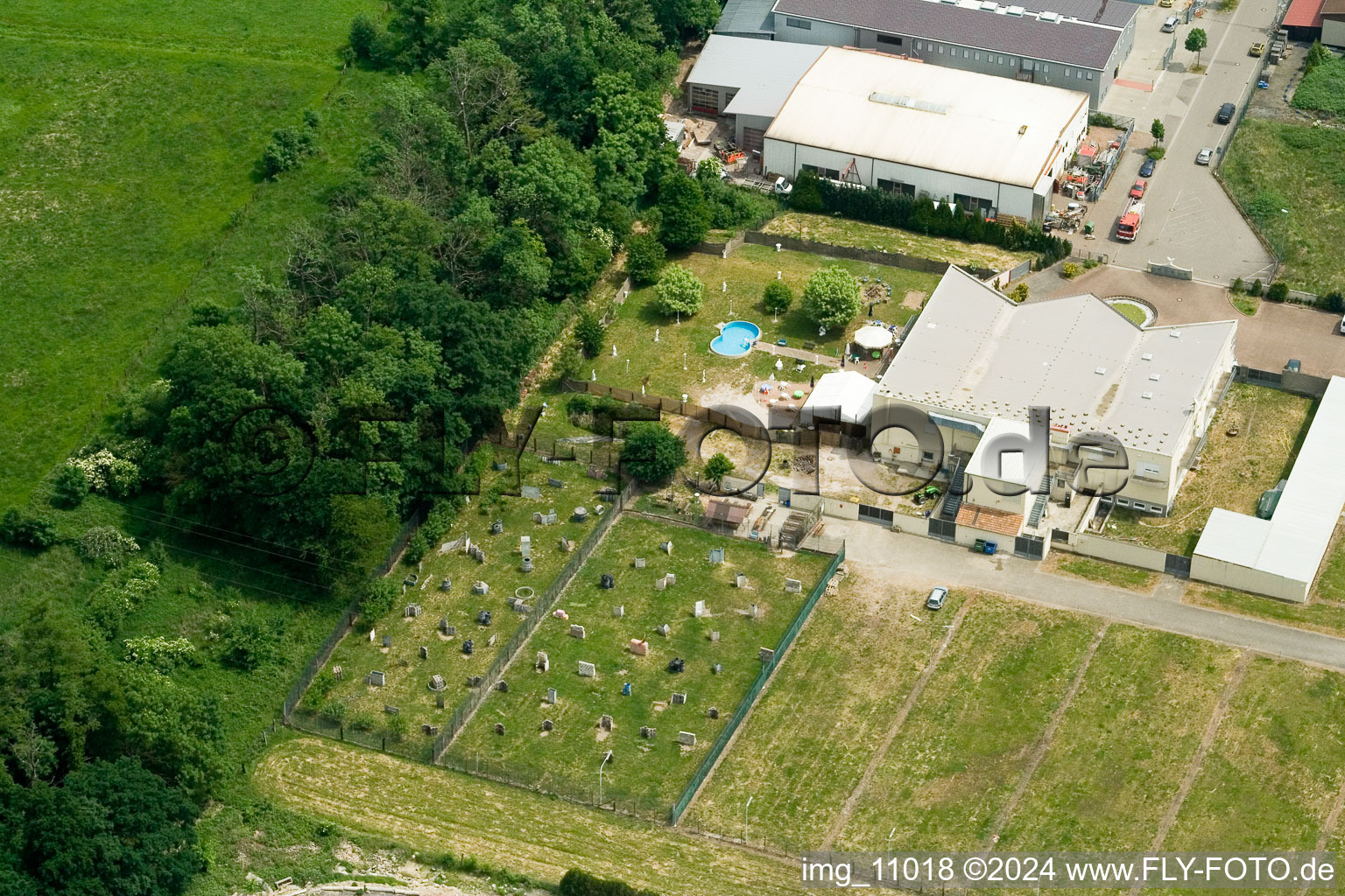 Horstring commercial area in the district Minderslachen in Kandel in the state Rhineland-Palatinate, Germany from above