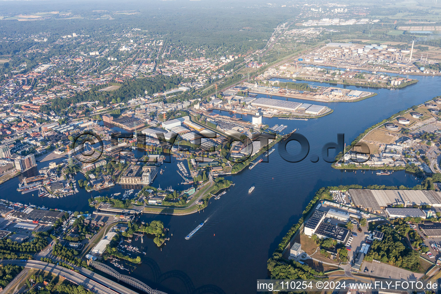 Quays and boat moorings at the port of the inland port Seehafen 1 to 4 on the southern Elbe in the district Harburg in Hamburg, Germany