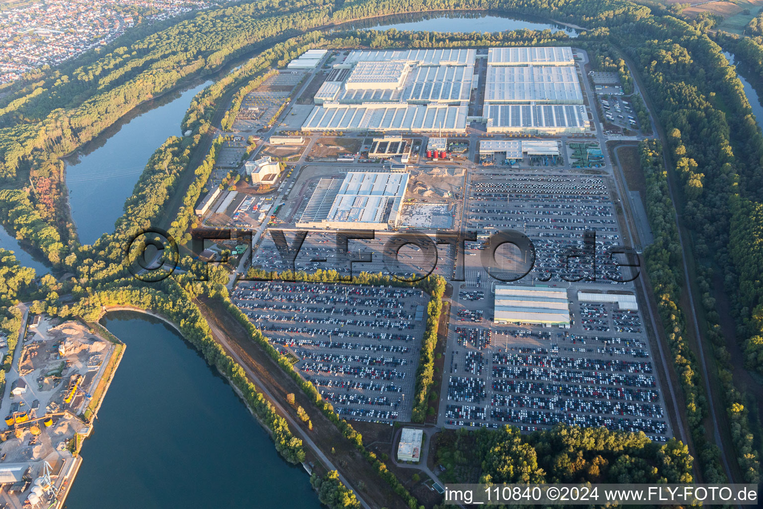 Building complex and grounds of the logistics center Daimler AG Global Logistic Center on the Island Gruen in Germersheim in the state Rhineland-Palatinate, Germany