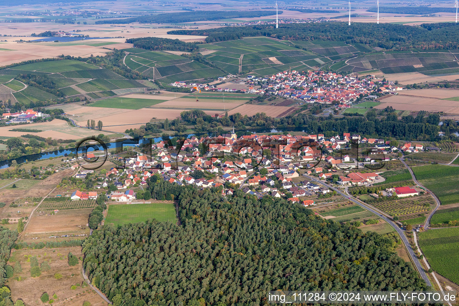 From the east in the district Fahr in Volkach in the state Bavaria, Germany