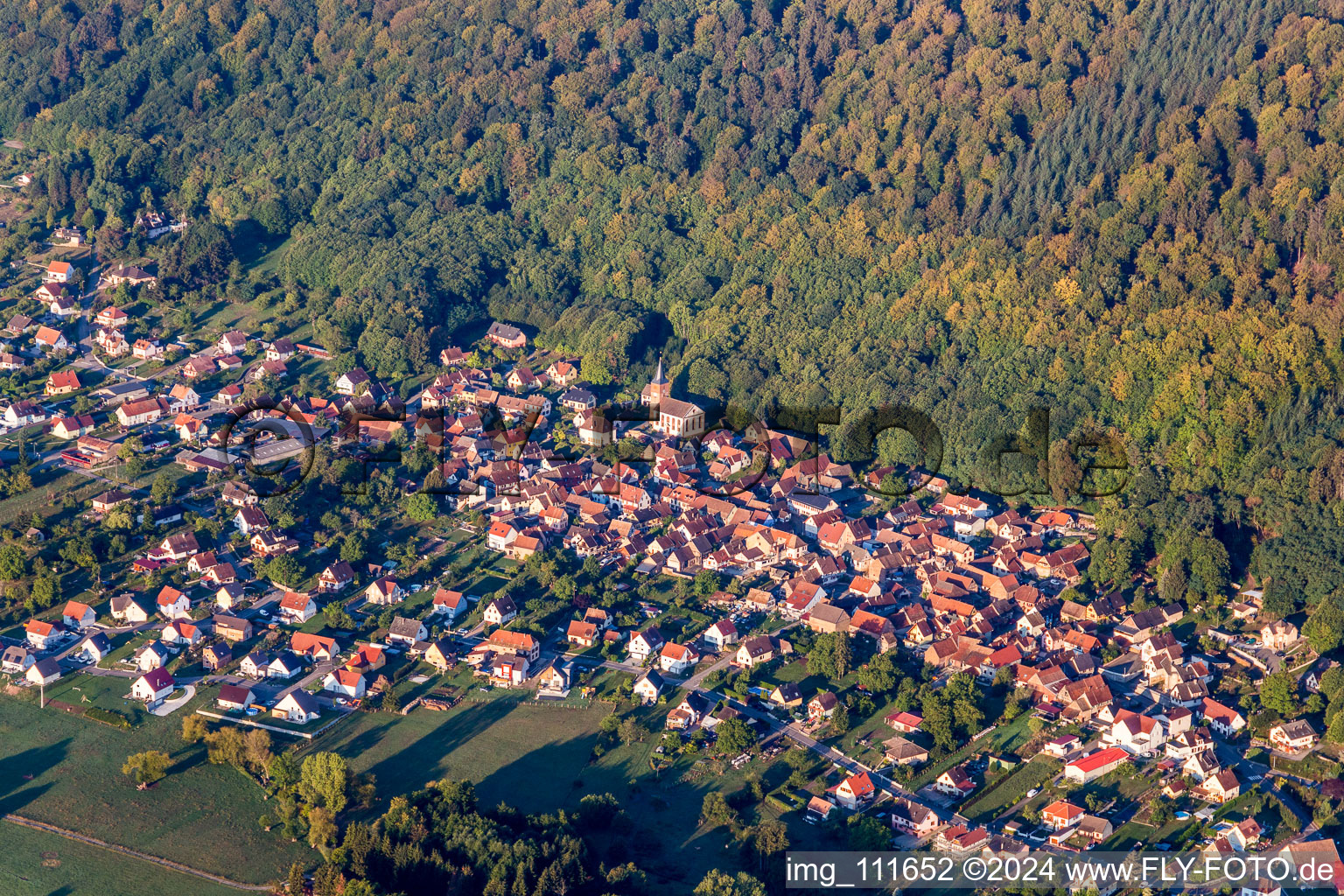 Bird's eye view of Ernolsheim-lès-Saverne in the state Bas-Rhin, France